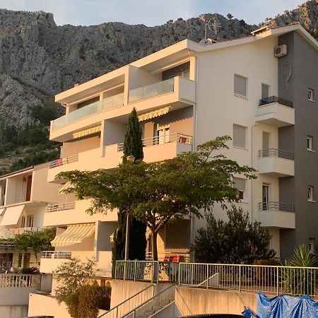 Apartments Beverly Omiš Eksteriør billede
