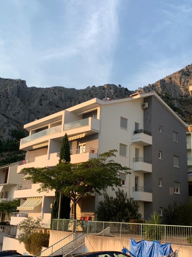 Apartments Beverly Omiš Eksteriør billede
